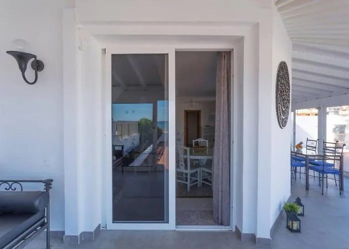 Corralejo Beachfront Villa Remos With Lobos Island View, Private Pool, Wifi & Bbq By Amazzzing Travel
